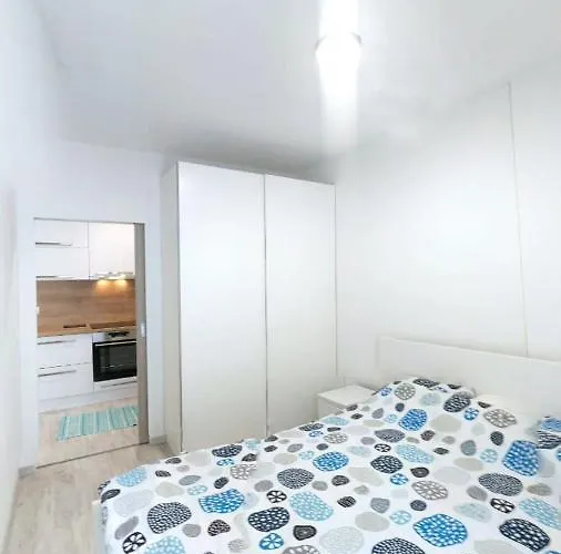 Apartament Old Town 1 Bdr, A/c, W/parking *