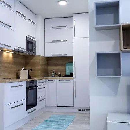 Old Town 1 Bdr, A/c, W/parking Братислава